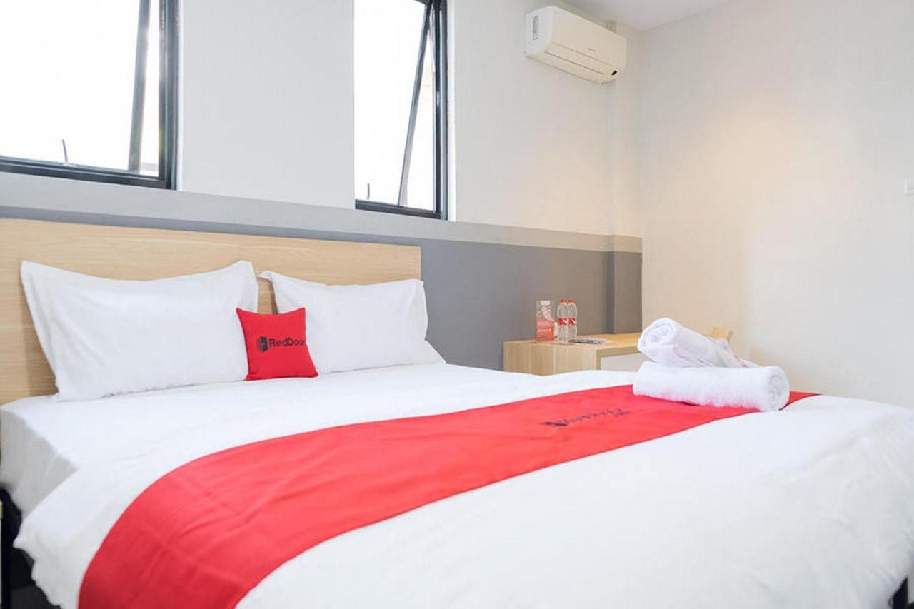ג'קרטה Reddoorz Plus Near Taman Anggrek Mall מראה חיצוני תמונה