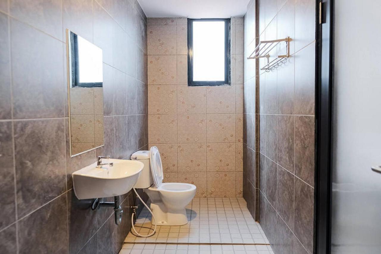 ג'קרטה Reddoorz Plus Near Taman Anggrek Mall מראה חיצוני תמונה